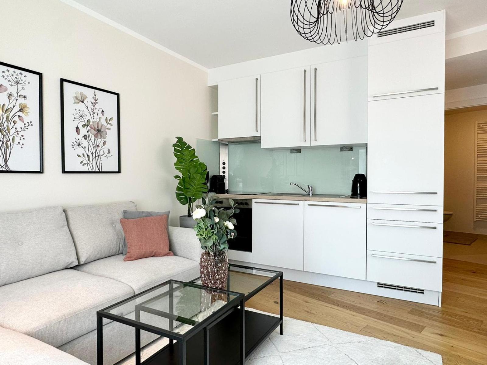 Apartament Free Parking I Balcony I 5 Min To Train Station Wiedeń