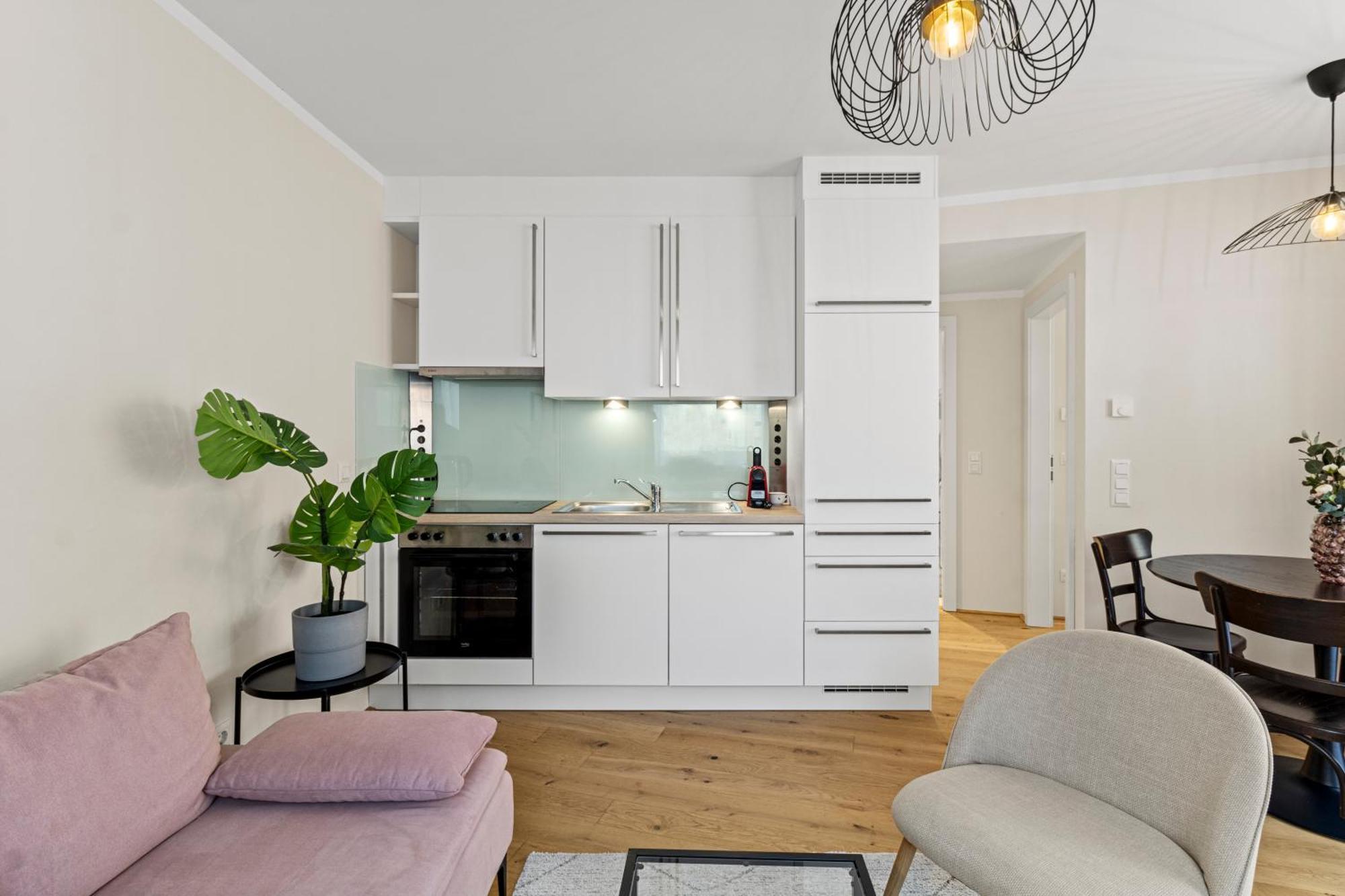 Apartament Free Parking I Balcony I 5 Min To Train Station Wiedeń