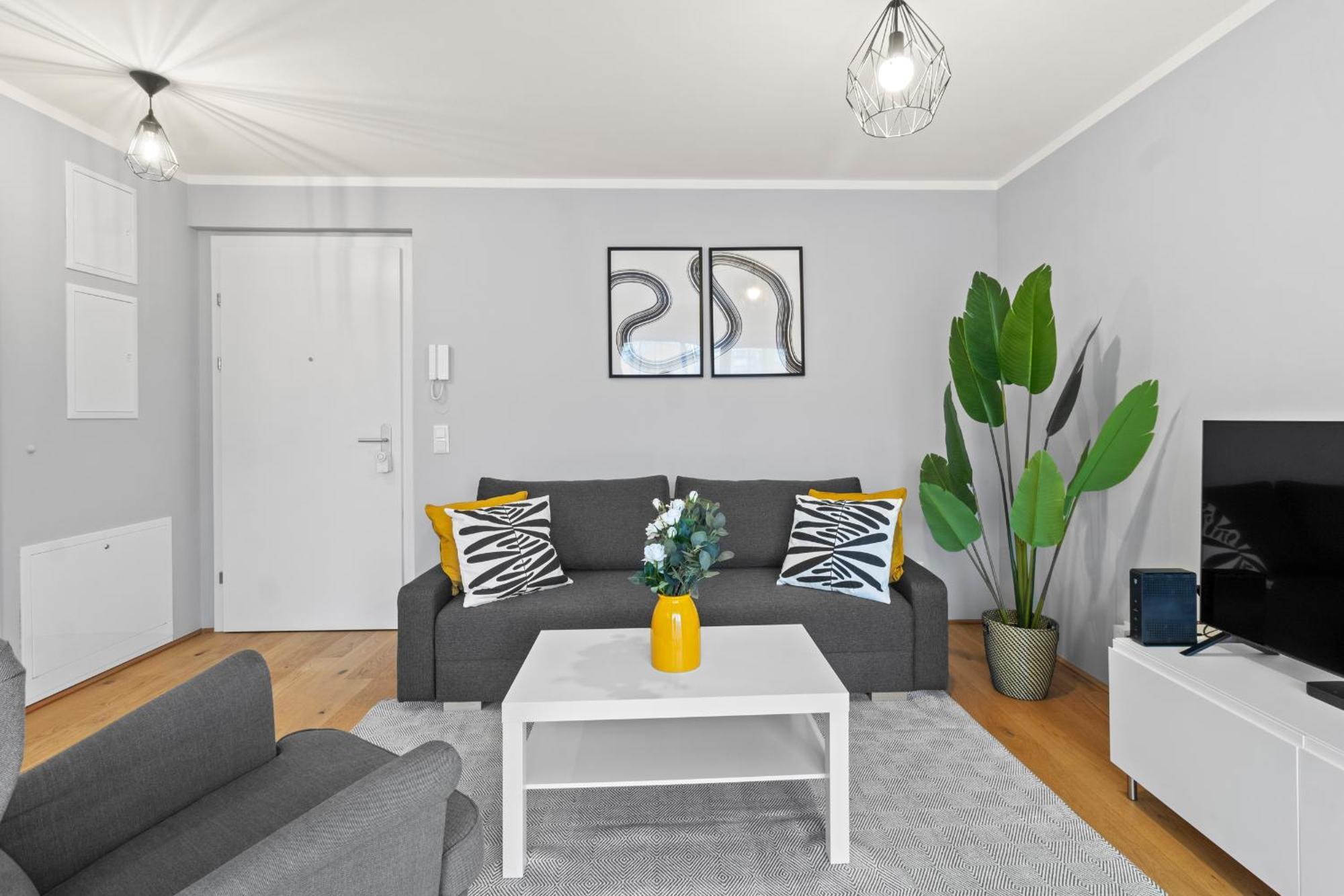Apartament Free Parking I Balcony I 5 Min To Train Station Wiedeń