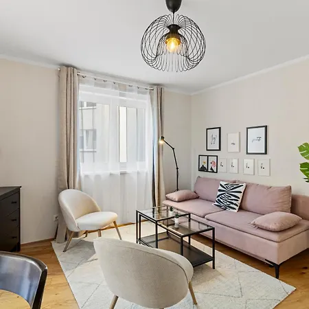 Ferienwohnung Free Parking I Balcony I 5 Min To Train Station Wien Exterior foto