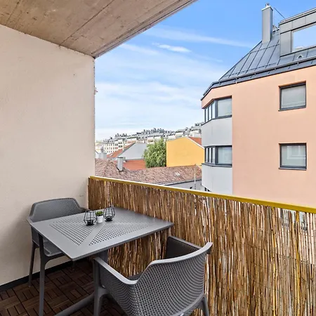 Ferienwohnung Free Parking I Balcony I 5 Min To Train Station Wien Exterior foto