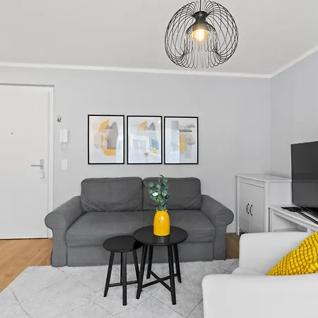 Ferienwohnung Free Parking I Balcony I 5 Min To Train Station Wien Exterior foto