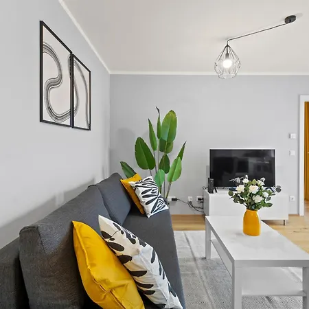 Ferienwohnung Free Parking I Balcony I 5 Min To Train Station Wien Exterior foto