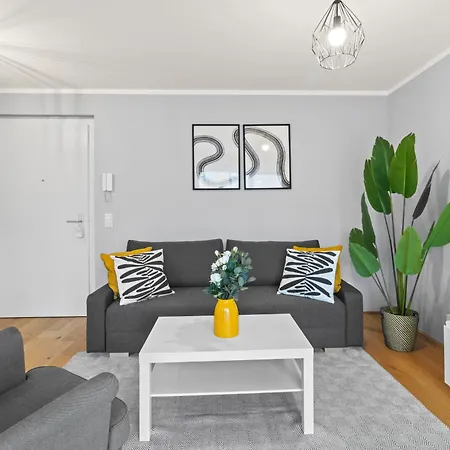 Ferienwohnung Free Parking I Balcony I 5 Min To Train Station Wien Exterior foto