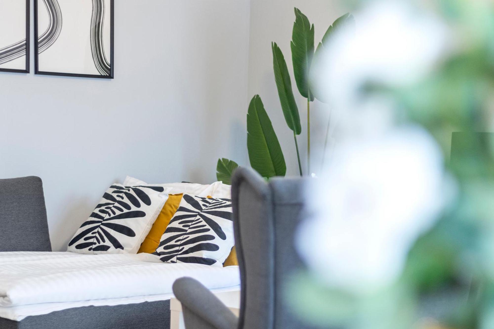Free Parking I Balcony I 5 Min To Train Station * Wien
